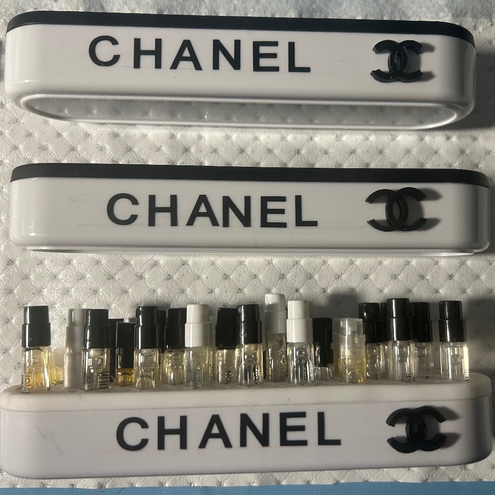 White perfume/lip liner etc. holder / only 3 left